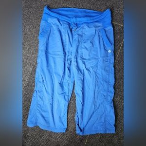 Lululemon size 12 studio pant capris